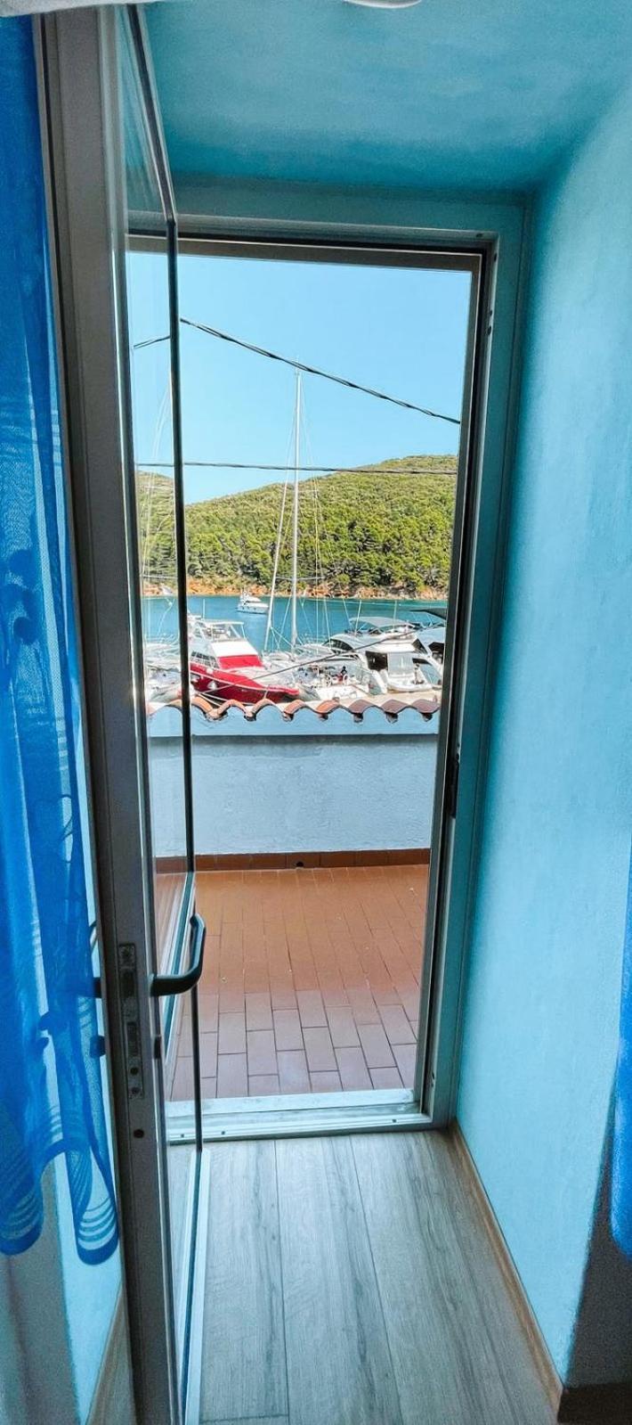Guesthouse Porto Cres Exteriör bild